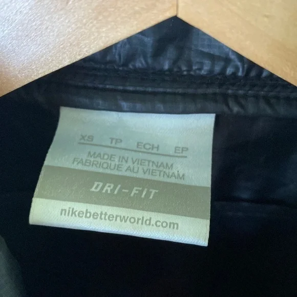 NIKE GOLF Dri Fit Jacket Women's XS Black Pink Lightweight Removable Sleeves - Picture 2 of 10